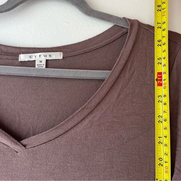 Cyrus Mauve Brown V-Neck Long Sleeve Top Medium | Soft Stretch Rayon Spandex - Picture 5 of 11